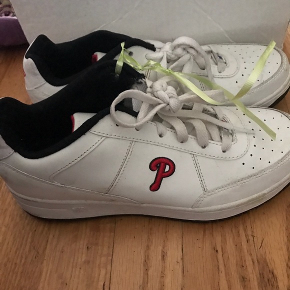 phillies converse sneakers